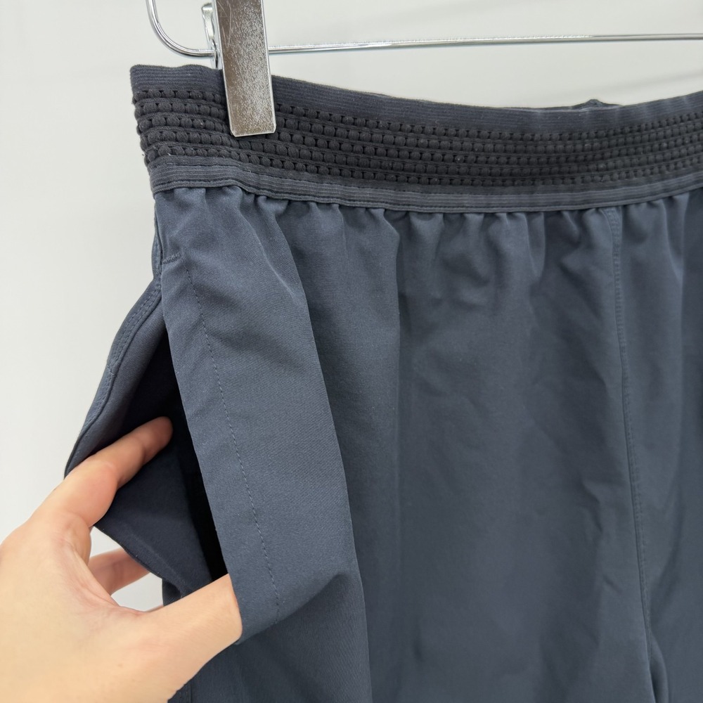 Fabletics The Fundamental Shorts Mens L Black 7" Unlined Performance Athletic - Picture 3 of 10